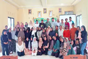 Absorbiendo las aspiraciones de los residentes de Gunung Ulin, el legislador de Kotabaru Abdul Kadir lucha por la red eléctrica y equipos médicos