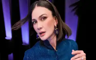Luna Maya responde de manera relajada a los rumores sobre pesugihan en Gunung Kawi