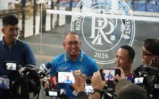 Impulsando la regeneración de atletas, Andre Rosiade organiza el Torneo de Pádel Series-2