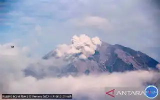 Mount Semeru Volcanic Activity Increases: Alert Status Maintained