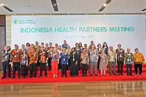 El Ministerio de Salud y la Comunidad de Jóvenes Refuerzan la Recuperación de Instalaciones Sanitarias en Sumatra