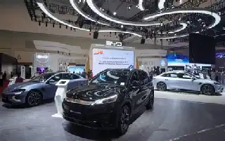Expandiendo el ecosistema, BYD lleva la tecnología de vehículos eléctricos a Surabaya