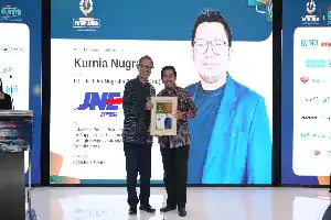 Strengthening National Logistics Reputation, JNE's Head of Media Communication Wins PR Top Leader 2026 Award