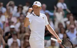 Jannik Sinner avanza a la final de Wimbledon tras vencer a Novak Djokovic