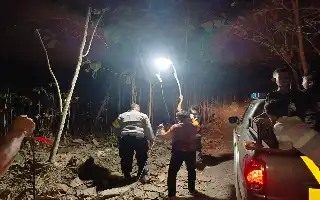 Synergy of Residents and Kalangbret Police Successfully Extinguishes Land Fire on Mount Bolo