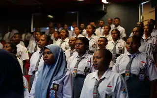 Mejora de la competencia vocacional: 99 estudiantes de secundaria técnica de Bintuni participan en una capacitación intensiva en FEB UGM