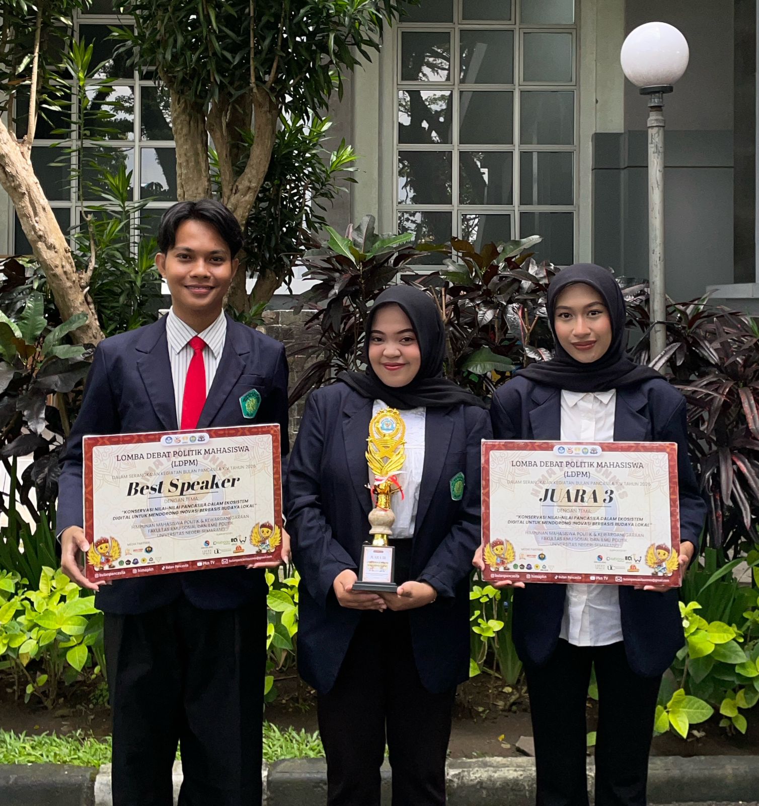 Mahasiswa HTN Maliki Islamic University Ukir Prestasi di Kompetisi Debat Politik Nasional