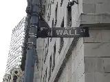 Rotación de inversiones sacude a Wall Street: El índice Nasdaq se debilita mientras las acciones convencionales suben