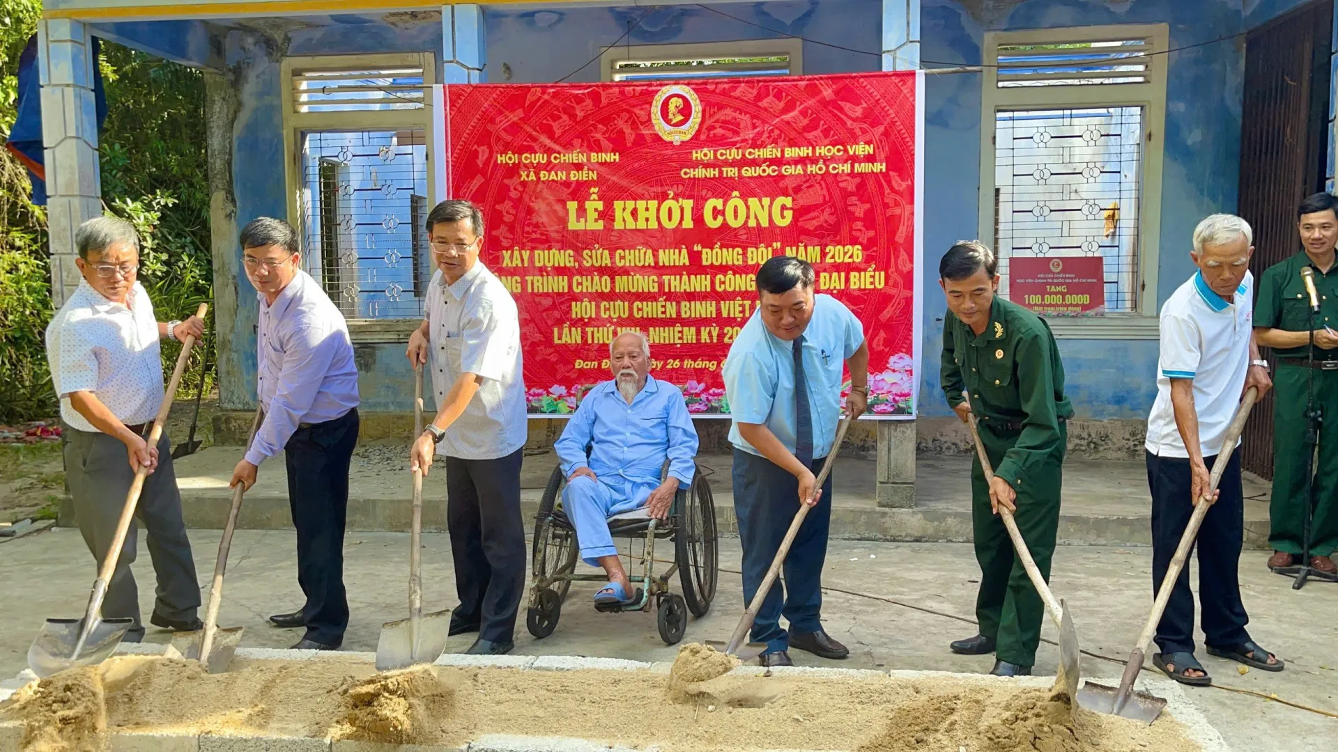 Wujud Nyata Solidaritas, Asosiasi Veteran Akademi Politik Nasional Ho Chi Minh Bangun Rumah Layak Huni bagi Veteran