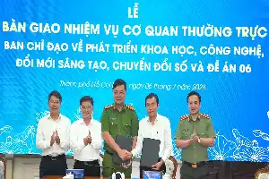 La Policía de la Ciudad de Ho Chi Minh asume oficialmente el papel de órgano permanente del Comité de Dirección para la Transformación Digital