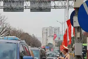 Нова політика дорожнього руху для пікапів: рішення уряду для користувачів та індустрії
