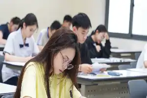 Universitas Teknologi Informasi Tetapkan Ambang Batas Nilai Masuk 22 Poin untuk Tahun Akademik 2026