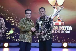 Appreciating Health Sector Performance, Bekasi Regency Government Receives Warta Kota Awards 2026