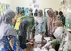 Охорона здоров'я змалечку: десятки підлітків у Гомбонгу пройшли перевірку групи крові