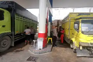 Jamin Distribusi BBM Tepat Sasaran, Polsek Kuantan Mudik Perketat Pengawasan di SPBU Koto Gunung