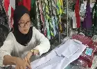 Kisah Rina: Pengusaha Muda Asal Pati yang Sukses Kembangkan Bisnis Grosir Pramuka Sambil Kuliah S2