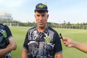 Pretemporada del Persebaya: Bernardo Tavares gestiona la forma física de los jugadores tras el jet lag