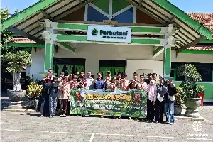Promoviendo la conciencia sobre la conservación, Perhutani Probolinggo envía a Saka Wanabakti a explorar el monte Buthak