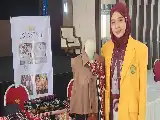 Inspiración: Estudiante de Enfermería de la UMKU Impulsa con Éxito un Negocio de Moda con Tejido Troso de Jepara