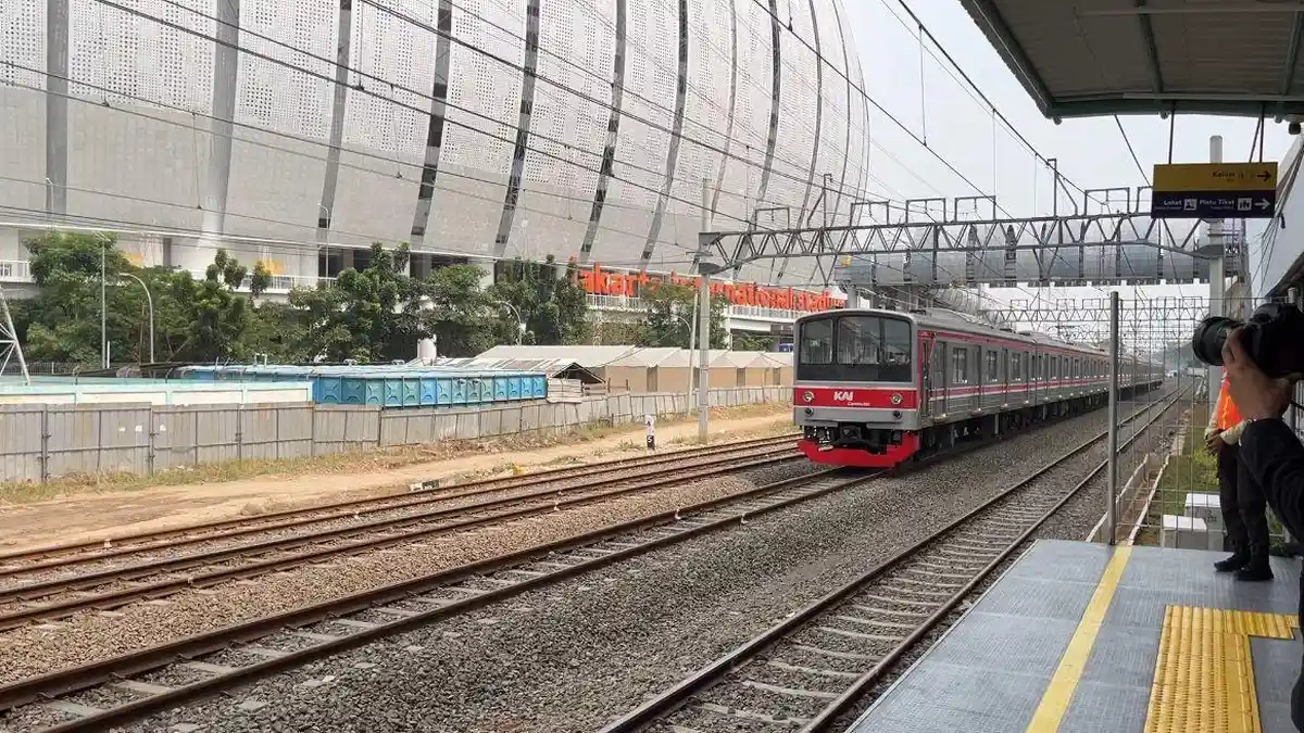 Stasiun JIS Catatkan Tren Positif, Layani Ribuan Penumpang pada Pekan Perdana
