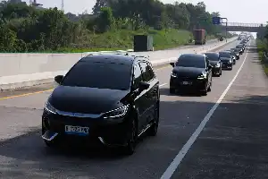 Відповідаючи на виклики ефективності, BYD покладається на технологію Dual Mode у сегменті MPV