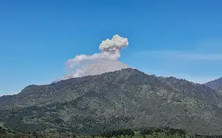 Semeru Volcanic Activity Remains High, Mining Strictly Prohibited in Danger Zone