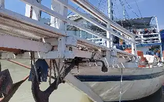 Ksatria Airlangga Hospital Ship Sets Sail for Sumenep, Delivering Medical Services to Remote Areas