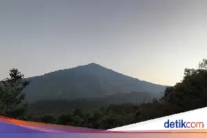 El último rastro del Cessna PK-NIP en las laderas del monte Ciremai