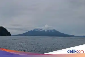 Aumenta la actividad volcánica, se eleva el estado del monte Anak Krakatau a nivel de alerta III