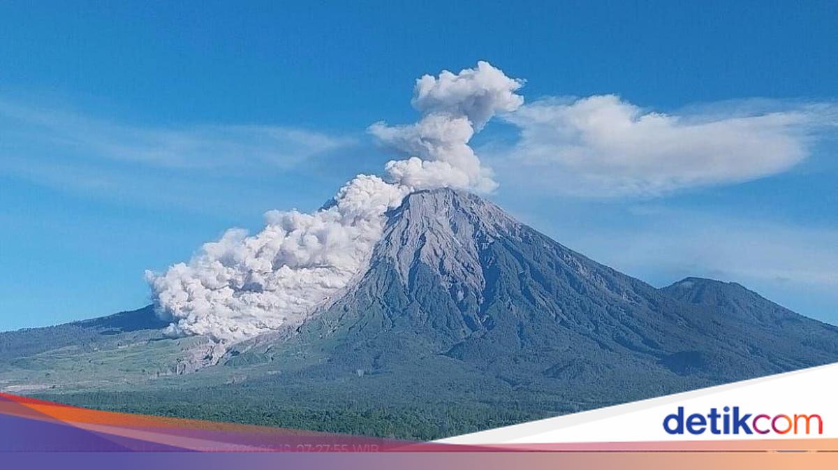 Aktivitas Vulkanik Semeru Meningkat, Balai Besar TNBTS Larang Pendakian ke Puncak