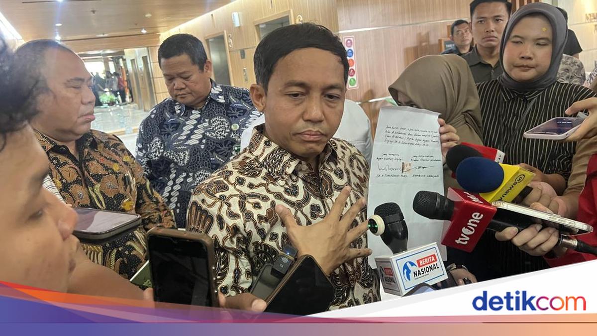 Klarifikasi Menteri Kehutanan Raja Juli Terkait Temuan Amplop dari Bupati Kuansing
