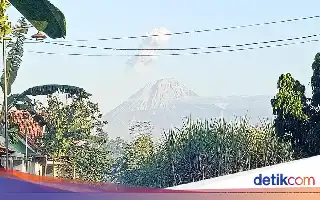 Volcanic Activity Increases, Mount Semeru Erupts Four Times in Three Hours