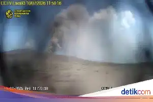 El volcán Anak Krakatoa vuelve a registrar erupciones continuas; se mantiene la alerta