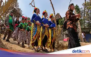 25th Five Mountains Festival: Nurturing Artistic Traditions and the Mutual Cooperation Spirit of Magelang Farmers