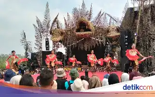 Silver Jubilee of the Five Mountains Festival: The Spirit of Independence on the Slopes of Merbabu
