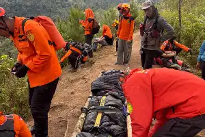 Rescatado un senderista tras caer de una hamaca y lesionarse el coxis en el monte Bulu Baria