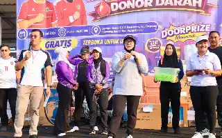 Promoting a Healthy Lifestyle, Tangerang Deputy Regent Urges Public to Exercise Regularly and Donate Blood