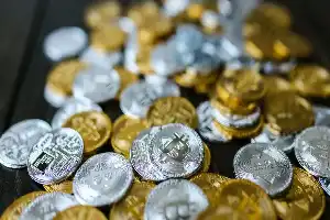 El dilema de los metales preciosos: Evaluando el potencial de la plata y el oro en la era de la inteligencia artificial