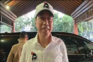 Iniciando la gira política nacional, Jokowi visita Lampung para consolidar a los militantes del PSI