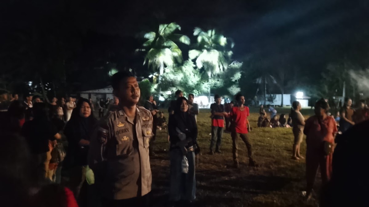 Jamin Keamanan, Personel Polsek Silat Hulu Kawal Ketat Pagelaran Hiburan Rakyat di Dangkan Kota