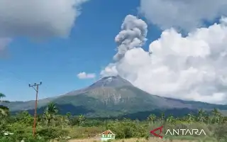 Volcanic Activity of Mount Lewotobi Laki-Laki Increases, Eruption Spews 1.4-Kilometer Ash Column