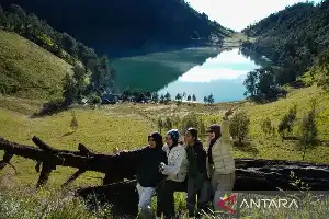 Terobos Jalur Terlarang, 13 Pendaki Ilegal Gunung Semeru Diamankan Petugas