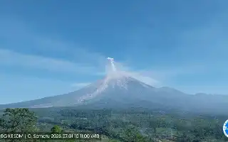 Mount Semeru Active Again, Four Eruptions Occur in a Single Day