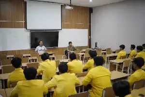 Impulsando la innovación verde, 45 estudiantes de Ingeniería de Unnes participan en una investigación internacional en Malasia