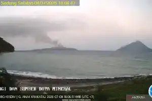 Aktivitas Vulkanik Meningkat, Status Gunung Anak Krakatau Masih Bertahan di Level Siaga