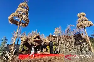 Festival Lima Gunung XXV: Celebrando 25 años de tradiciones artísticas campesinas al pie del Merbabu