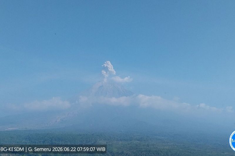 Gunung Semeru Kembali Erupsi, Semburkan Abu Vulkanik Setinggi 1.000 Meter