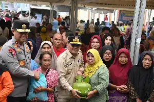 En el 24.º aniversario, el gobierno provincial de Kalimantan Central lanza ayuda alimentaria y de salud en Pulang Pisau