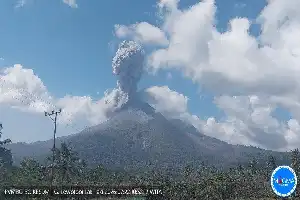Mount Lewotobi Laki-Laki Erupts Twice, East Flores Residents Urged to Beware of Lahar Floods