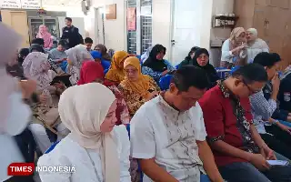 Impulsando la Competitividad: Profesores de la FEB UNJ Brindan Capacitación Digital y Alfabetización Financiera a MIPYMES de Cipinang